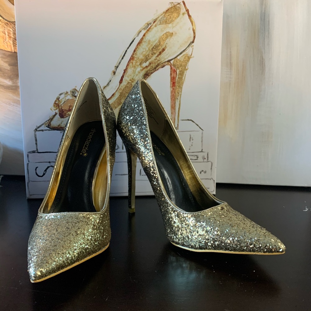 Shoedazzle Gold Glitter 9.5 5in heel - Picture 6 of 7
